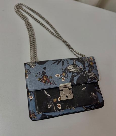 Kabelka mango, mango