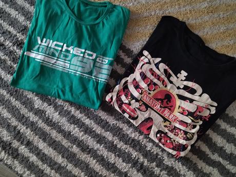 Tričká kostra a nápis, m