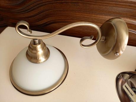 Nástenná lampa viola (mám 2 kusy), 