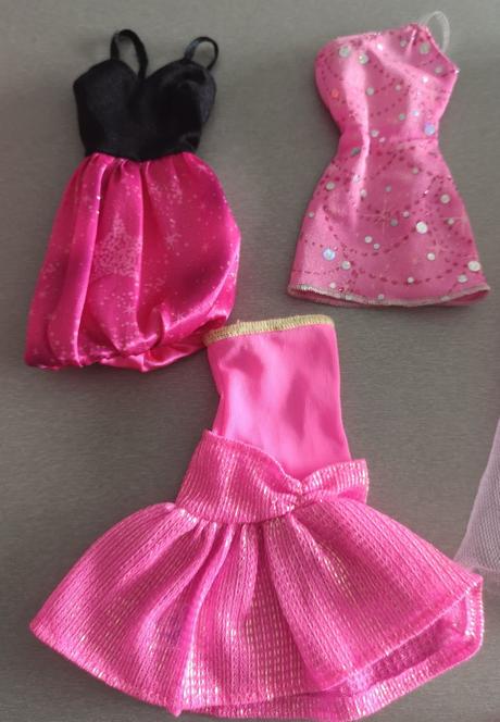 Barbie oblečenie,