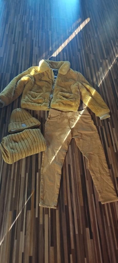 Jesenný komplet, c&a,158