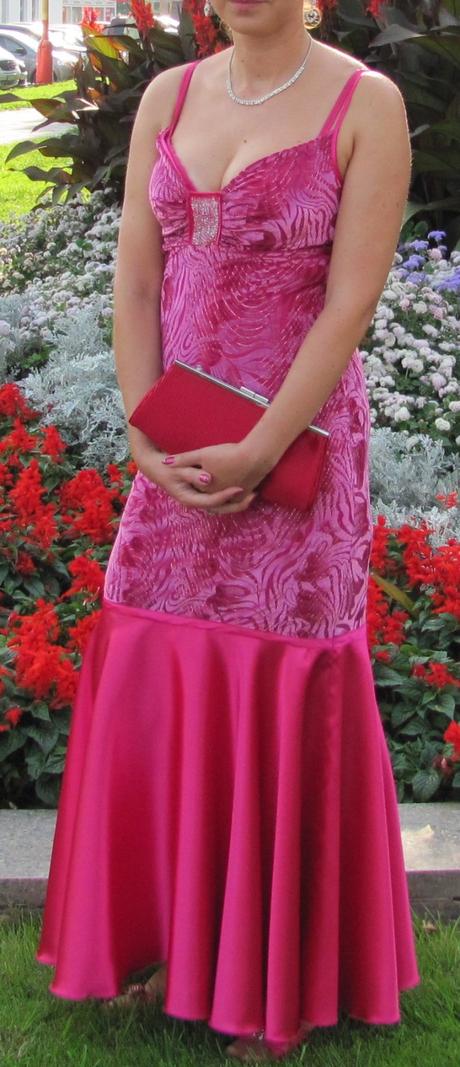 Spoločenské šaty, m