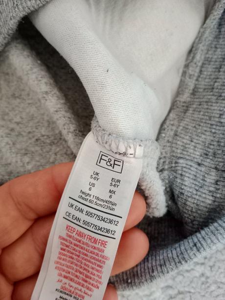 Sveter dino, f&f,116