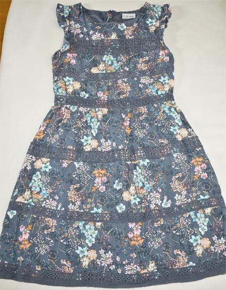 134 next kvietkovane saty,9 r., next,134