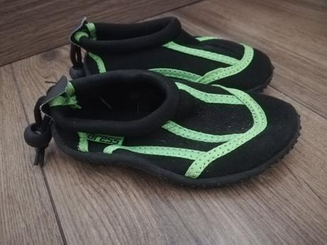 Topánky do vody, 25