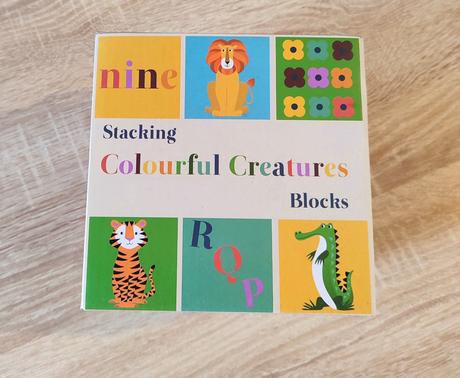 Škatuľková veža colourful creatures, 