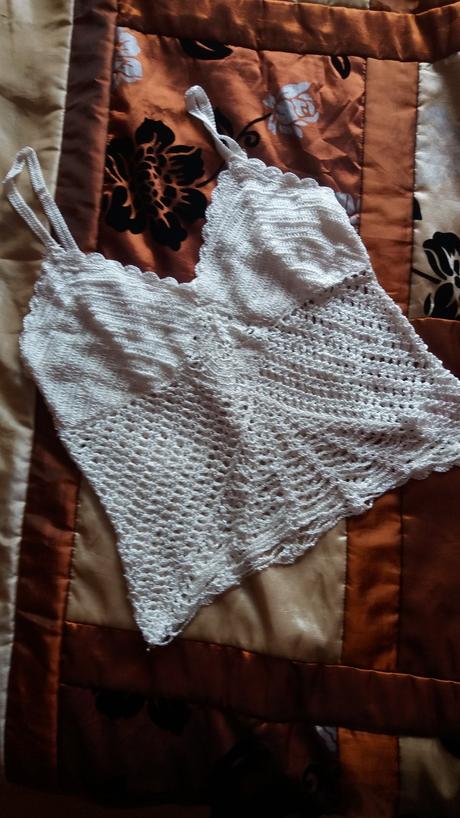 Letny sexy top hačkovaný, clockhouse,m