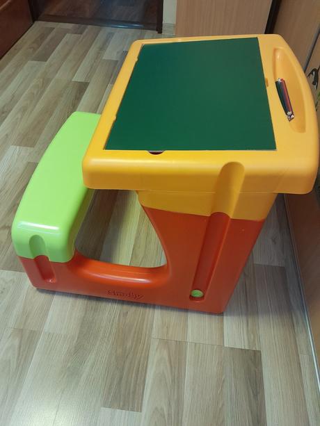 Smoby plastový stolík s lavicou, 