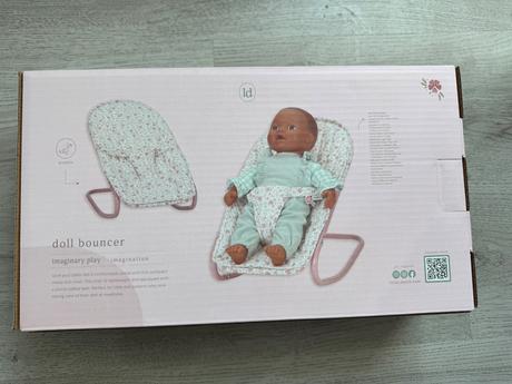 Little dutch hojdacie lehátko pre bábiky soft flow,