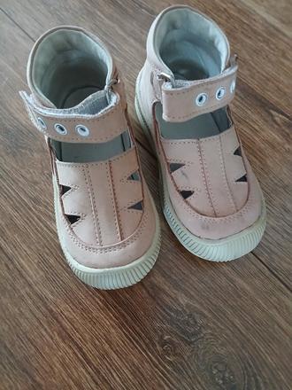 Vzdušné topanky 24, 24