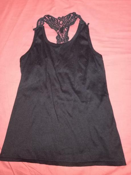 Tričko s čipkou na chrbáte, s