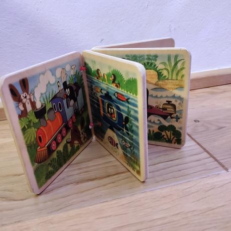 Drevena knižka krteček, 