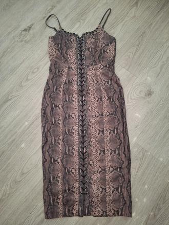 Sexi koženkove šaty, bershka,l