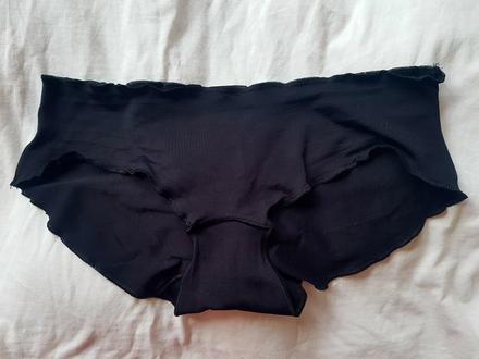 Jemne elasticke nohavicky - bedrovy strih, essence,m