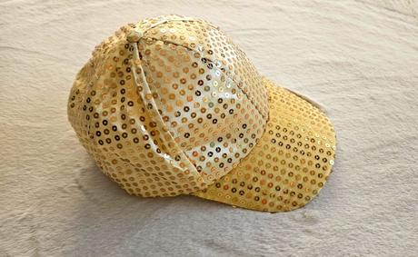 Dievcenska siltovka so zlatymi flitrami, 