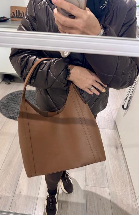 Reserved kabelka, reserved