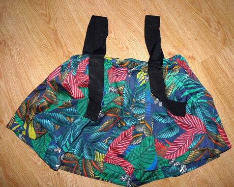 Kvetinový top, stradivarius,s