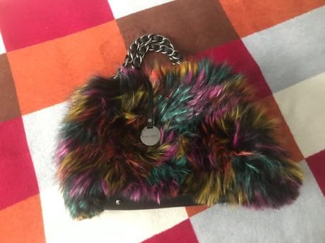Taška s krasnou umelou kozušinou, zn. alex max,