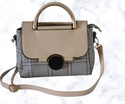 Kabelka púdrovo-kockovaná, do ruky aj crossbody, 