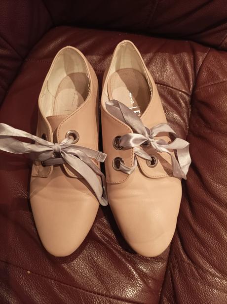 Elegantné topánky už aj s poštou, 38