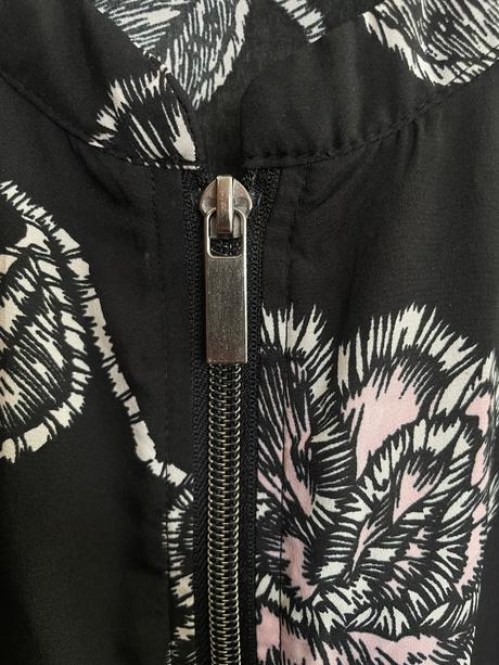 Tenucky cierno kvetovany blejzer s krajkou, nkd,l