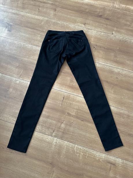 Čierne nohavice, calliope,m