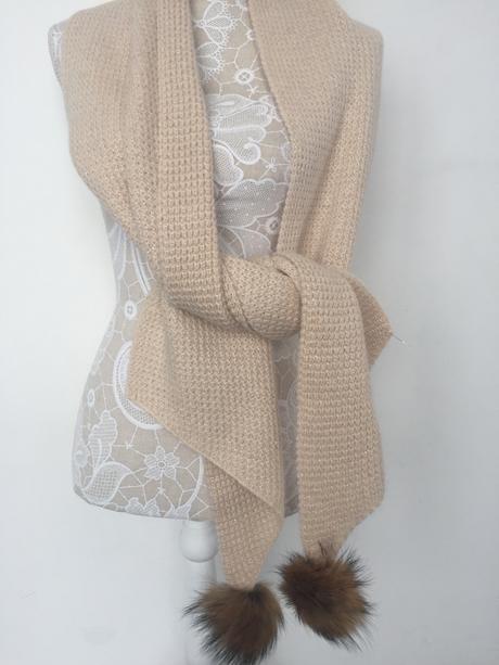 Set šal a čiapka s kožušinou, s