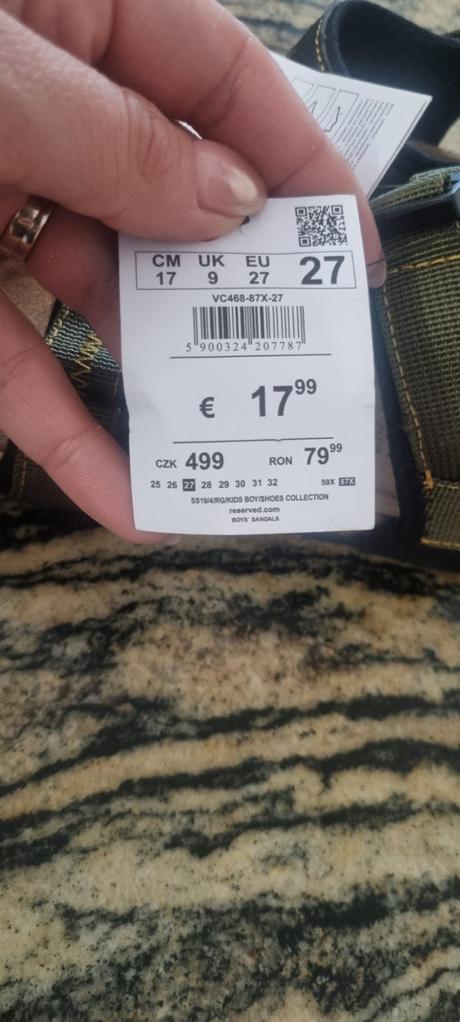 Sandale, reserved,27