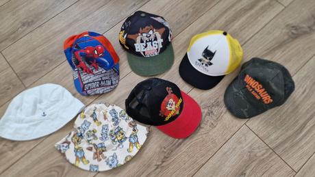 Šiltovky a klobuky, reserved,110