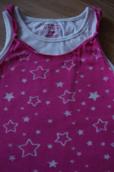 Dievčenské dvojtielko na 3 roky, 98