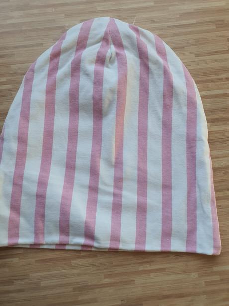 Stylova prechodna ciapka  52-54 cm, lindex,104