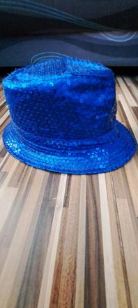 Trblietavý klobúk,