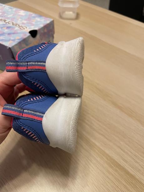 Dievčenské tenisky skechers,s packetou, skechers,23