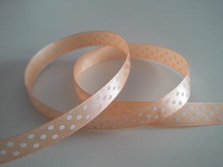 Stuha bodky 10 mm lososová, 