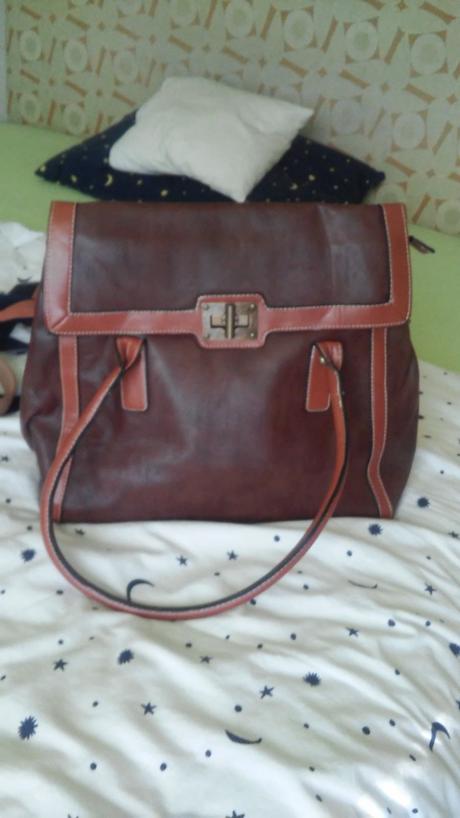 Kabelka bez poškodeni, 