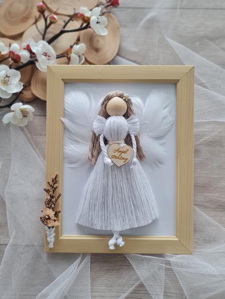 Macrame anjel v obraze,