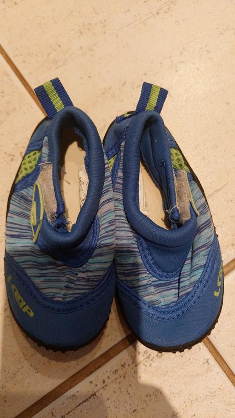 Adidas sandalky a crocs, adidas,20