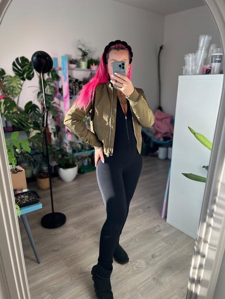 Khaki bombera stradivarius, stradivarius,s