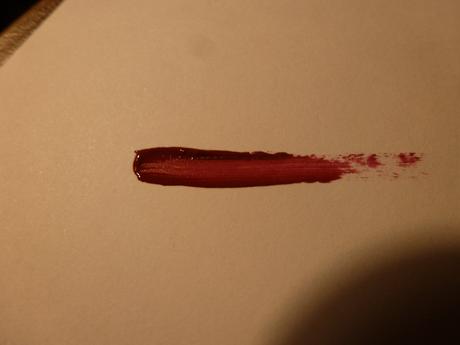 Tekutý trvácny rúž 700 violet, 