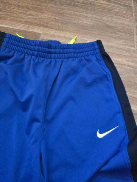 Trištvrťáky č.146-158, nike,146