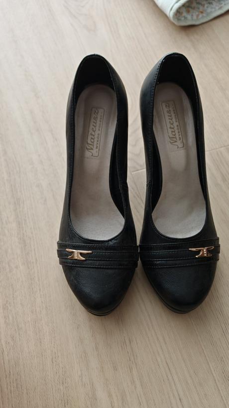 Kozene cierne lodicky, 40