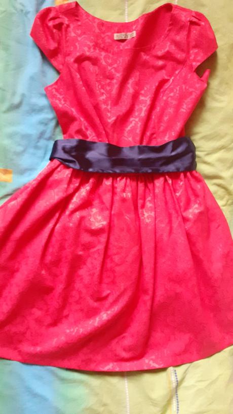 Predam spolocenske saty, 36