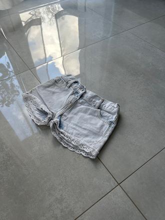 Kraťasy s krajkou, f&f,122