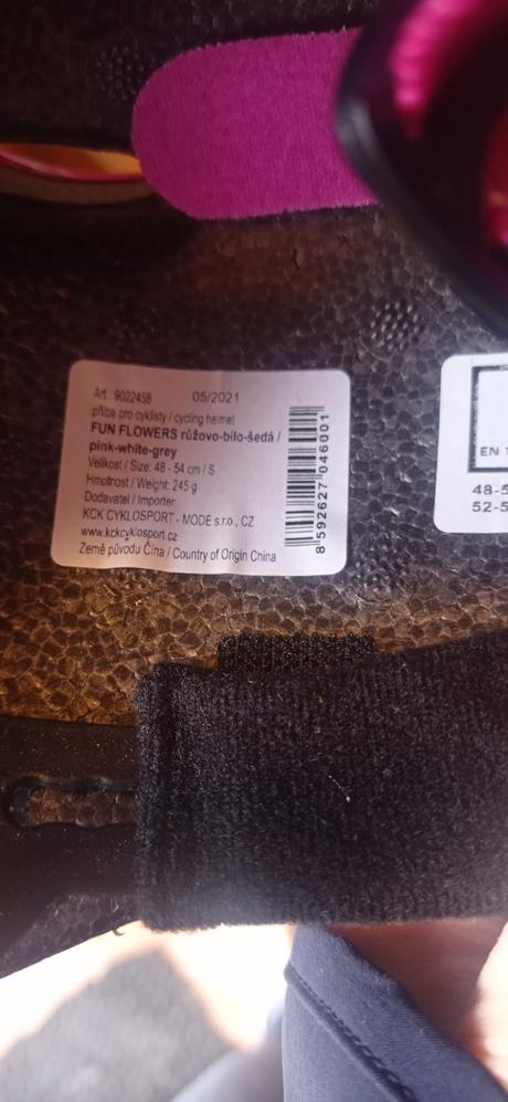 Prilba na bicykel, s