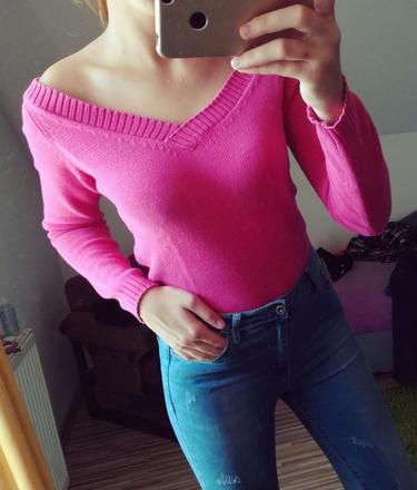 Svetrík s véčkovým výstrihom, m