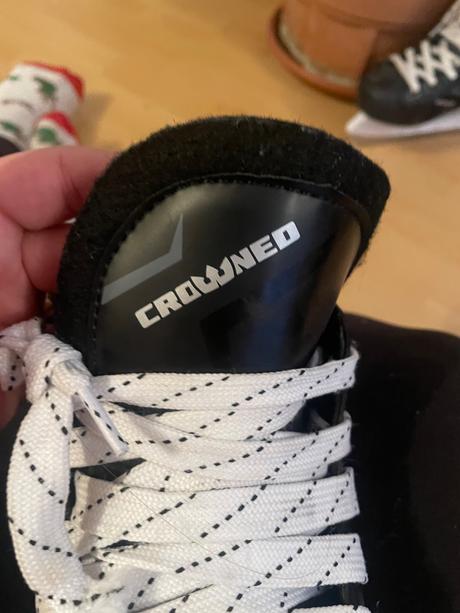 Detske korcule, crowned,37