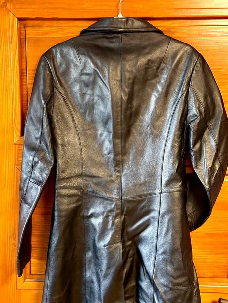 Kabát z pravej kože, s
