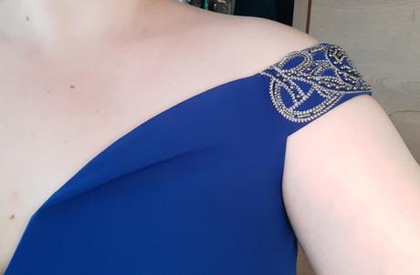 Spoločenské šaty, 42