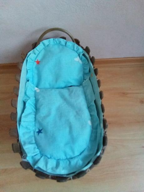 Retro-drevená kolíska s bábikou, 