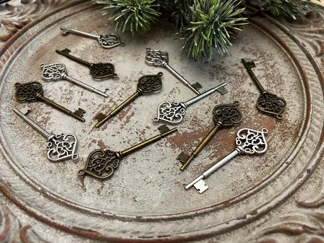 Dekoračné bronzové kľúčiky - 3 ks ( sada ),